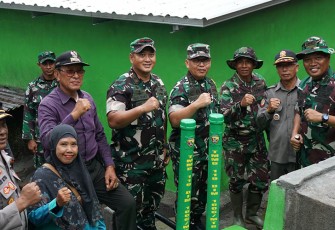 Letjen TNI Hilman Hadi saat Tinjau Proyek Inovatif TMMD ke-119 di Lombok Barat