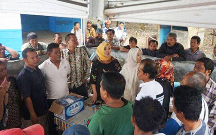 Ketua DPRD Kota Erna Sari Dewi saat memimpin sidak di Simpang Kandis