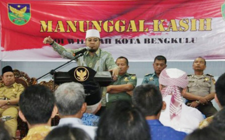 Walikota saat memberikan sambutan dalam acara Manunggal Kasih di Balai Kota, Selasa (04/04).