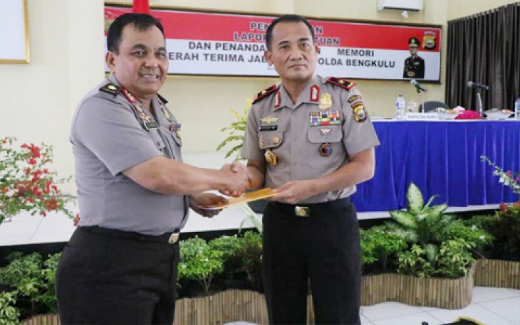 Lapsat dan Penandatanganan Memori Sertijab Kapolda Bengkulu