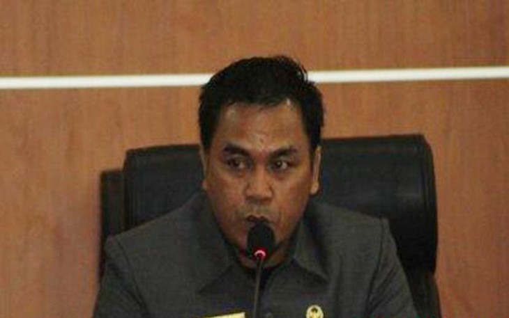 Ketua DPRD Kabupaten Bengkulu Tengah, Tarmizi saat memimpin rapat