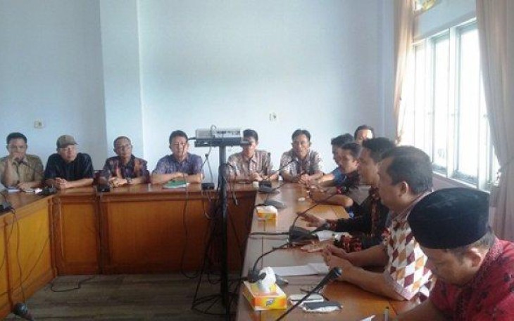 Suasana saat hearing