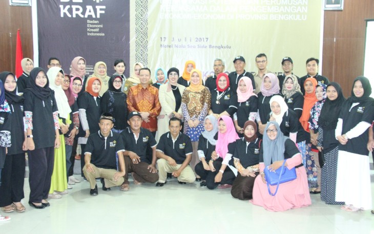 Pelaksana Tugas (Plt) Gubernur Bengkulu, Rohidin Mersyah, usai menghadiri dan membuka Focus Group Discussion (FGD) bertajuk Identifikasi Potensi dan Perumusan Kerjasama Dalam Pengembangan Ekonomi-Ekonomi Di Provinsi Bengkulu, Senin (17/07).  