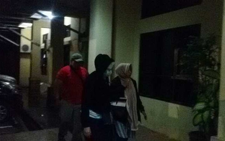 Oknum wanita yang diduga terjaring OTT KPK