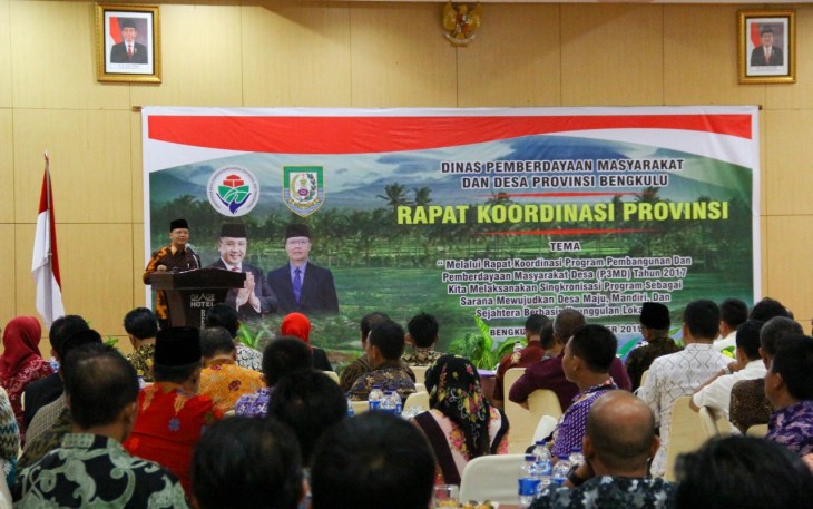 Plt gubernur Rohidin mersyah saat membuka rapat koordinasi program pembangunan dan pemberdayaan masyarakat desa (P3MD)