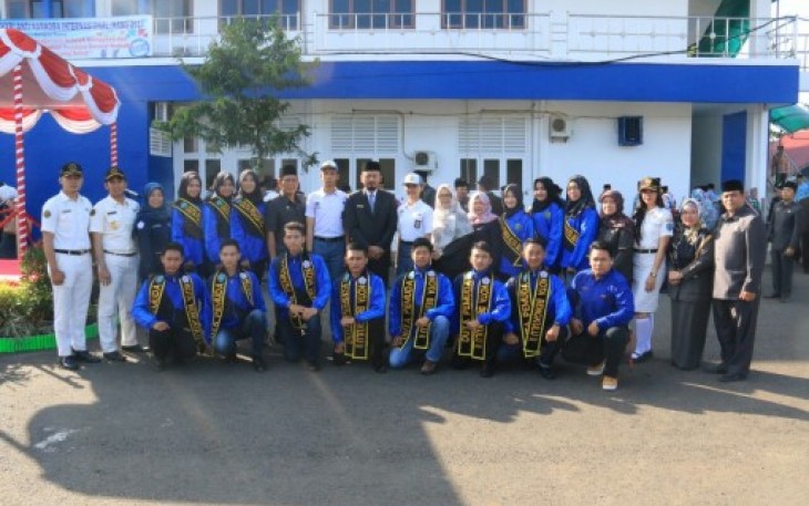 Sesda Kota Bengkulu Marjon melepas secara langsung 14 orang siswa sebagai peserta Jambore Daerah (Jamda) Tahun 2017