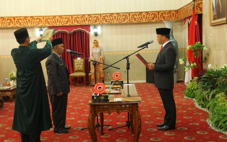 Plt Gubernur Rohidin Mersyah Melantik Nopian Andusti Sebagai Sekretaris Daerah Provinsi Bengkulu di Balai Raya Semarak Bengkulu