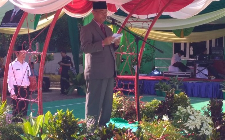 Kakanwil Kemenag Bengkulu Drs.H. Bustasar, MS. M.Pd