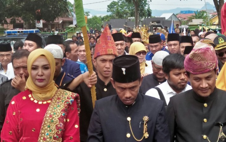 Paslon ESD-Ahmad Mendaftar Di KPU Di Iringi Ribuan Pendukung dan Simpatisan