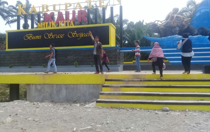 Tugu Gurita-Mungkus
