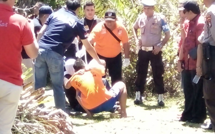 Adegan rekonstruksi pembunuhan