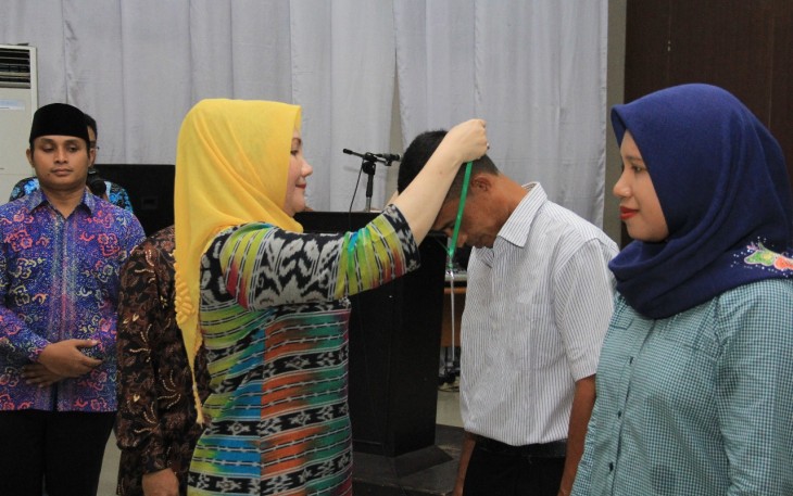 Asisten II bidang Perekonomian dan Pembangunan Provinsi Bengkulu Yuliswani Dalam Bimbingan Teknis Pengelolaan Keuangan dan Aset Desa