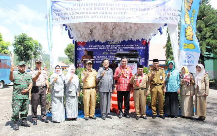 Launching pelayanan KB Serentak (Gertak) dalam rangka Hari Bhakti Ikatan Bidan Indonesia (IBI) Provinsi Bengkulu Tahun 2018, Selasa (24/4) di Kabupaten Kepahiang.