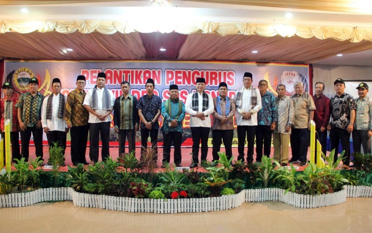 Foto bersama usai pelantikan