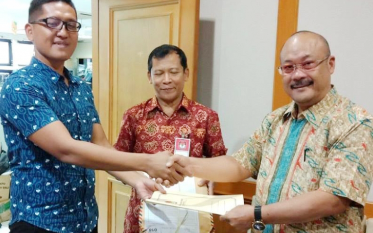 Penyerahan nama calon ke KPU RI.