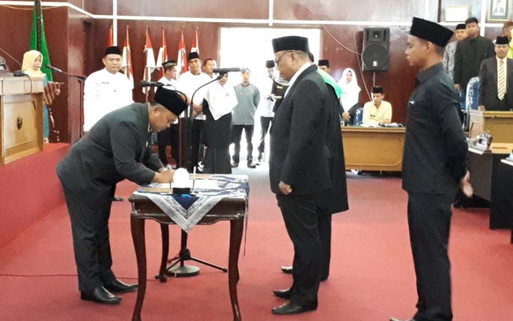 Rapat Paripurna Istimewa Pengucapan Sumpah Janji Steven Nawahir di Kantor DPRD Kota Bengkulu, Bentiring, Senin (28/5/2018).