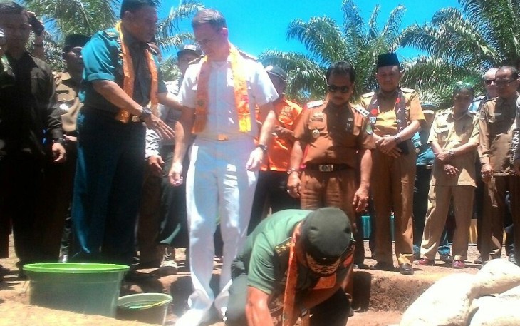 Peletakan Batu Pertama Gedung Shelter Bencana di kabupaten Bengkulu Tengah