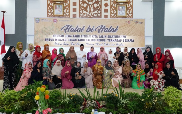 Badan Kerjasama Organisasi Wanita (BKOW) Provinsi Bengkulu menggelar halal bi halal.