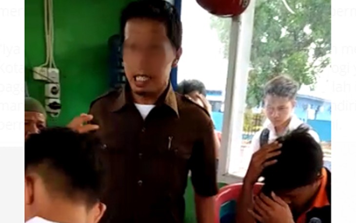 Oknum Scurity menampar dua orang pelajar 