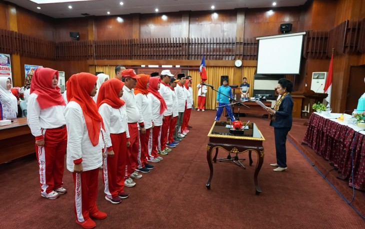 Ketua Umum Pengurus Pusat Yayasan Jantung Indonesia Syahlina Zuhal Melantik Yayasan Jantung Indonesia Cabang Utara Bengkulu 