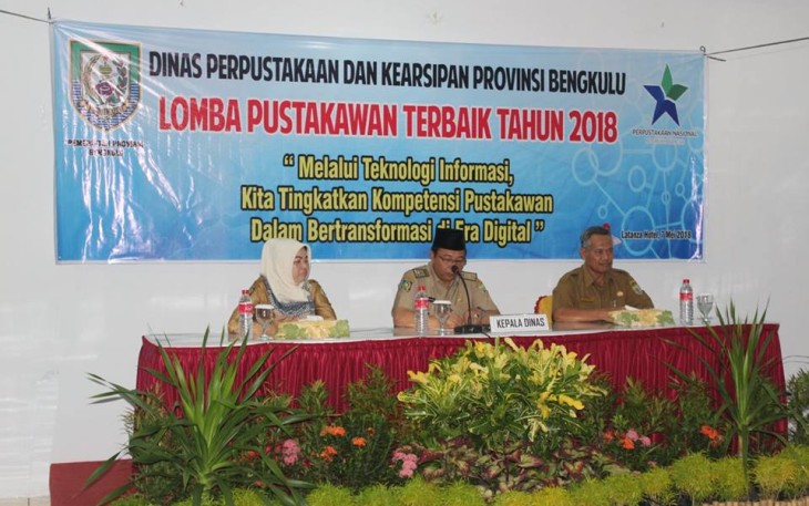 Kepada Dinas Perpustakaan Daerah dan Kearsipan Provinsi Bengkulu Atisar Sulaiman Buka Acara
