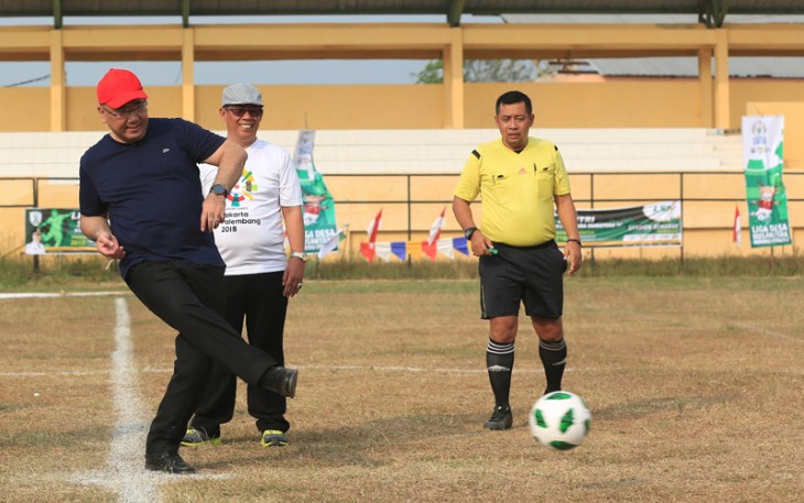 Mendes PDTT Eko Putro Sandjojo saat membuka Liga Santri Nusantara (LSN) di Stadion Semarak Kota Bengkulu, Kamis (16/8/2018).
