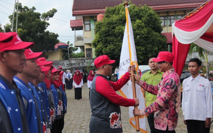 Asisten III melepas Kontingen PMI untuk mengikuti Temu Karya Relawan tingkat Nasional IV di Purwakarta Jawa Barat.