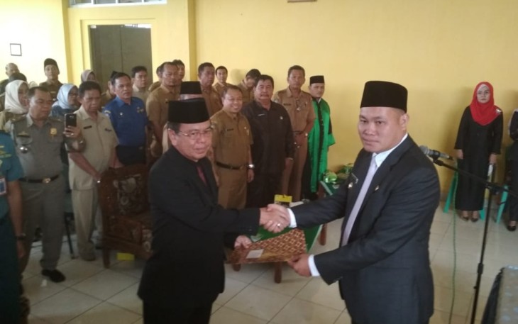 Wakil Bupati Bengkulu Tengah Septi Peryadi Melantik Edy Hermansyah, M.Si, Ph.D Sebagai  Penjabat Sekretaris Daerah 