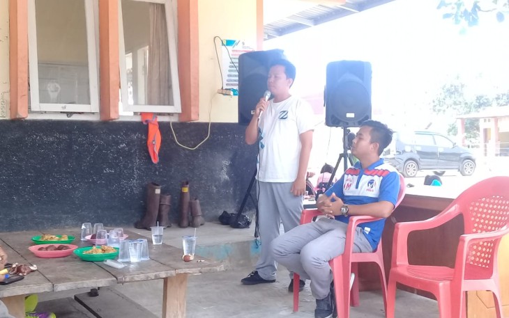 Anggun Haryadi,  GM PLN Rayon Bintuhan saat memberikan sambutan