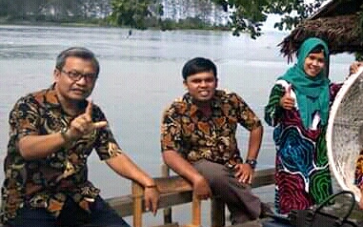 Hasmi Sayuti, Dosen BSI UMB (kiri) 