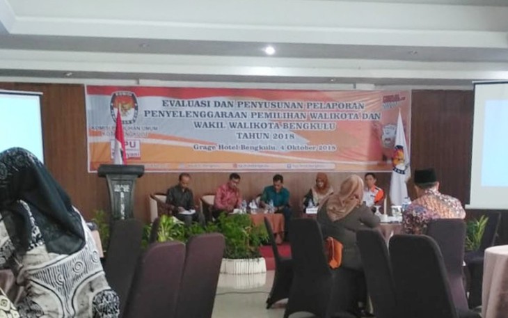 KPU Kota Bengkulu menggelar evaluasi dan penyusunan pelaporan penyelenggaraan pemilihan wali kota dan wakil wali Kota Bengkulu tahun 2018 di Hotel Horizon Kota Bengkulu, Kamis (4/9/2018)