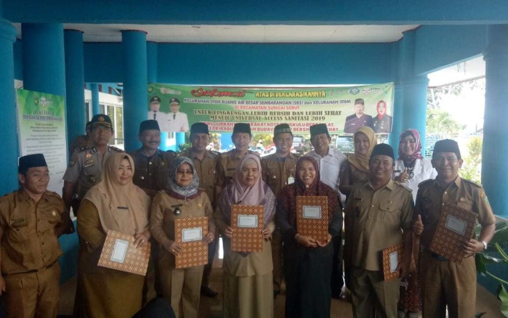 Dinas Kesehatan mendeklarasikan Stop Buang Air Besar Sembarangan (SBS) dan kelurahan Sanitasi Berbasis Masyarakat (STBM) di 6 Kelurahan Wilayah Kecamatan Sungai Serut, Selasa (16/10/2018).