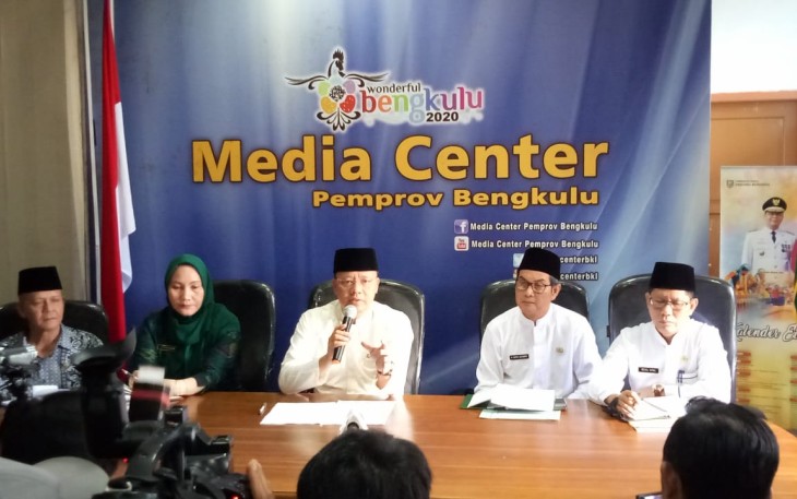 Plt Gubernur Bengkulu Rohidin Mersyah saat gelar Konferensi Pers 
