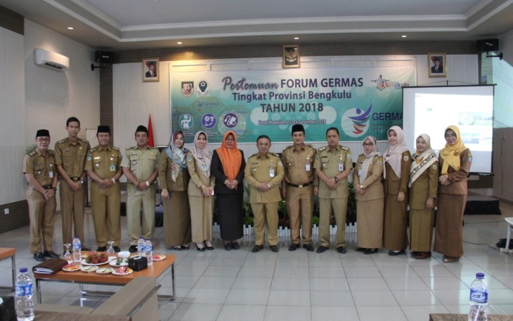 Sekretaris Daerah Provinsi Bengkulu Nopian Andusti Foto Bersama Dengan Forum Germas Provinsi Bengkulu 