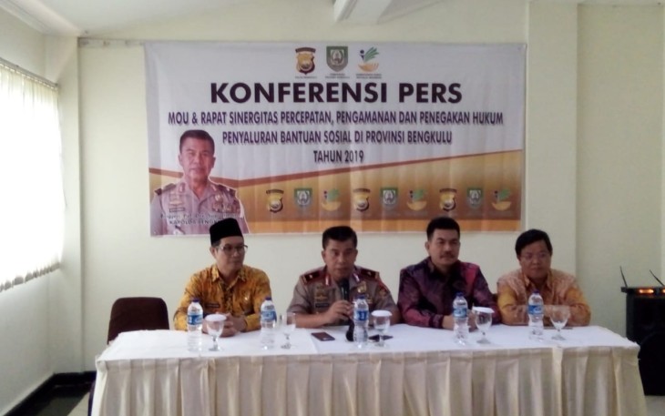 Kapolda Bengkulu saat konferensi pers 