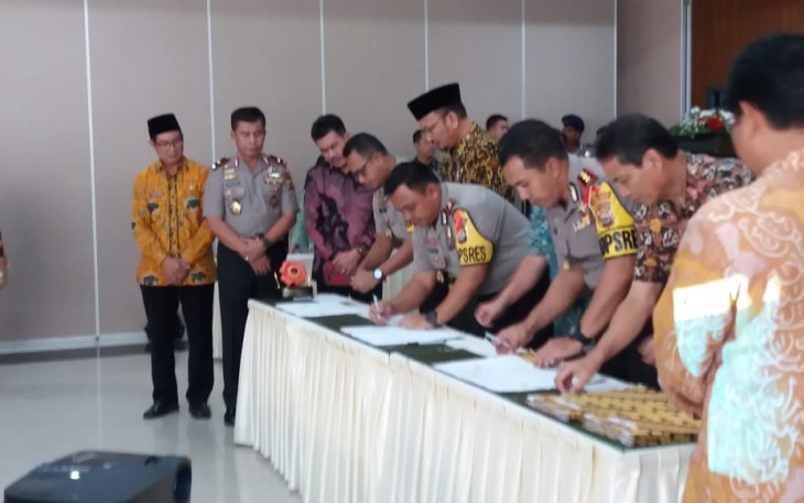 Penandatanganan MoU para Kapolres dan Sekda kabupaten/kota se Provinsi Bengkulu