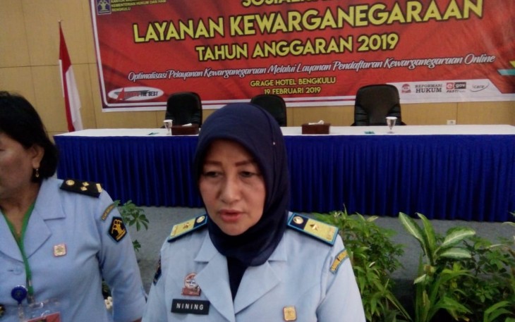 Kepala Divisi Pelayanan Hukum dan Ham Siti Cholistyaningsih SH MH