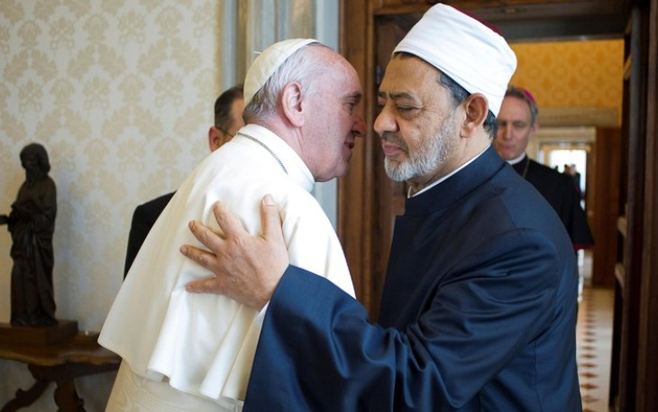 Mencontoh Semangat Toleransi Imam Al Azhar dan Paus Fransiskus