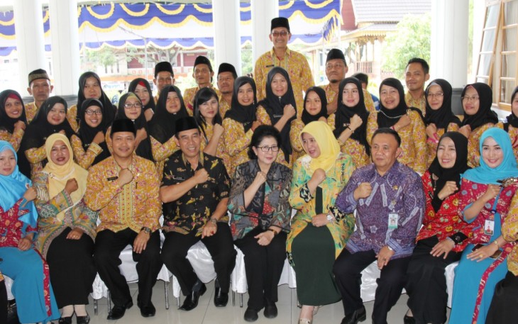 Sekretaris Daerah Provinsi Bengkulu Nopian Andusti menghadiri kunjungan kerja Menteri Kesehatan RI Nila F. Moeloek Ke Kabupaten Rejang