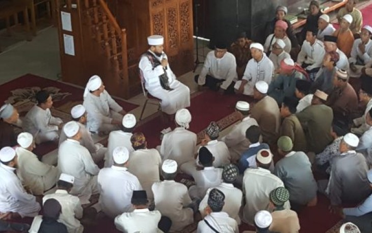 Wali Kota Bengkulu Helmi Hasan Saat Memberikan Dakwah 