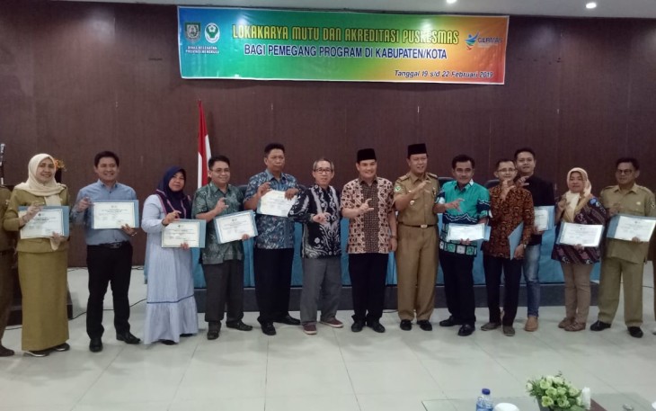 Kepala Dinas Kesehatan Provinsi Bengkulu Herwan Antoni Foto Bersama 