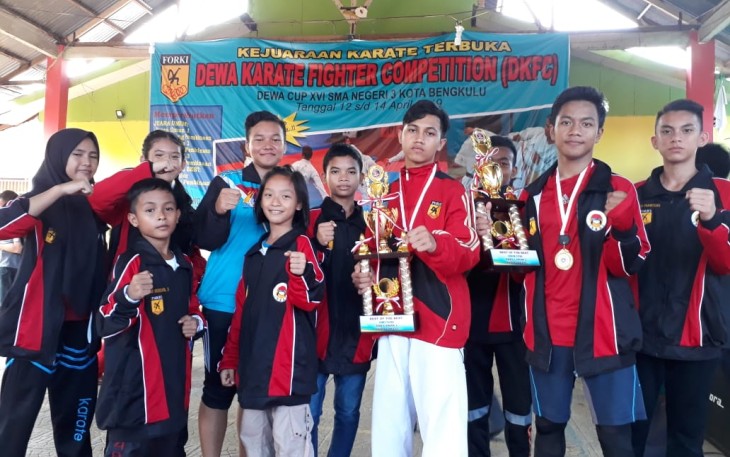 Inkai Bengkulu Kembali Borong Piala 'Best of the Best' di Dewa Karate Fighter Competition