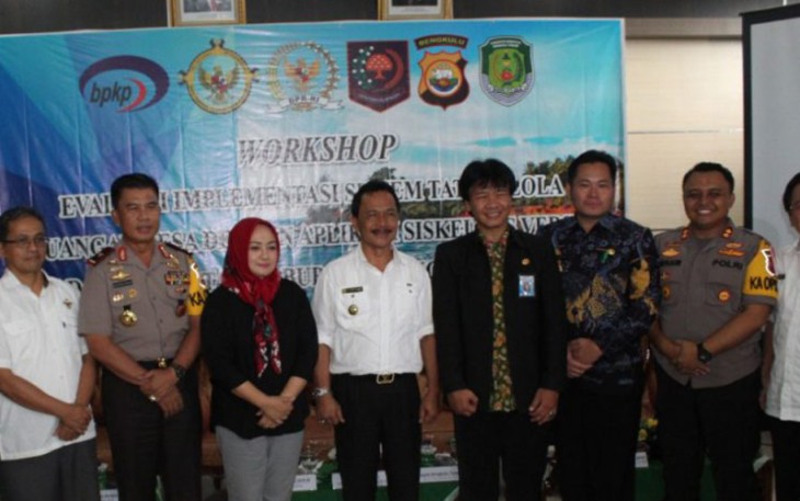 Bupati Bengkulu Tengah Dr. H. Ferry Ramli, SH, MH Foto Bersama 