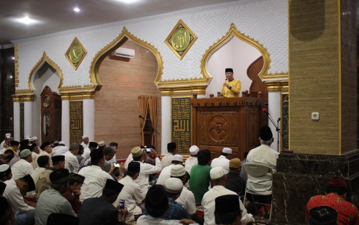 Tarawih Perdana, Gubernur Bengkulu Serukan Tingkatkan Ketaqwaan