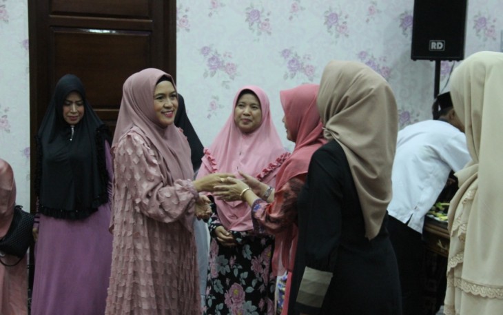 Ketua TP PKK Provinsi Bengkulu Derta Wahyulin Rohidin Jalin Silaturahmi 