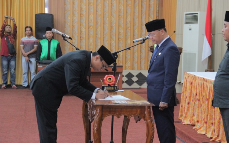 Gubernur Bengkulu Rohidin Mersyah Lantik Kepala BPKP Bengkulu Gumbira Budi Purnama