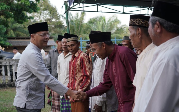 Gubernur Bengkulu Rohidin Mersyah Dalam Kunjungan ke Desa Srikuncoro Kecamatan Pondok Kelapa Bengkulu Tengah 