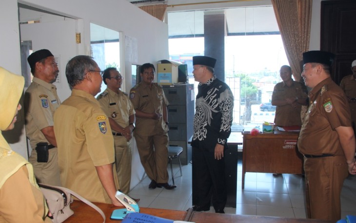 Hari Pertama Kerja, Gubernur Sambangi Dispar dan DLHK Provinsi Bengkulu