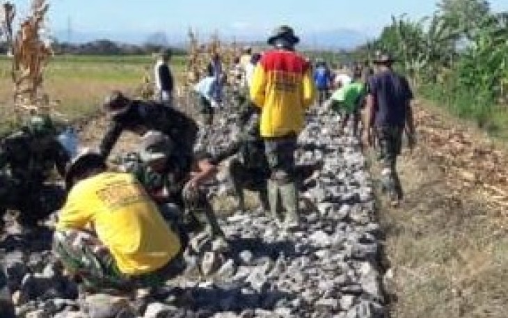 TMMD pembangunan jalan di Desa Jatimulya 