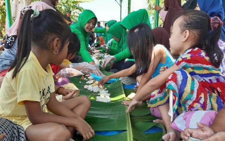 Anak-Anak Juga Ikut "Pesta Rakyat" di Lokasi TMMD